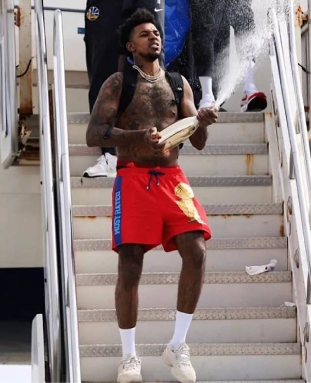 克勒舍：我们丢球太容易了，斯图加特每次长传球