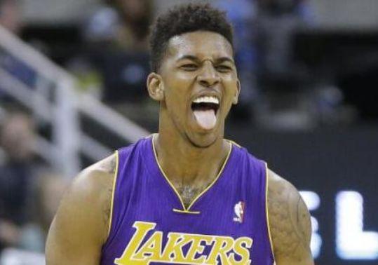 5个月2次重伤：阿诺德的皇马156分钟噩梦，数据揭示3大伤病因