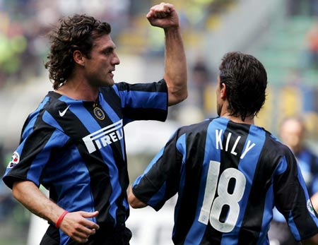 篮球火箭队内新星连续两场命中关键球