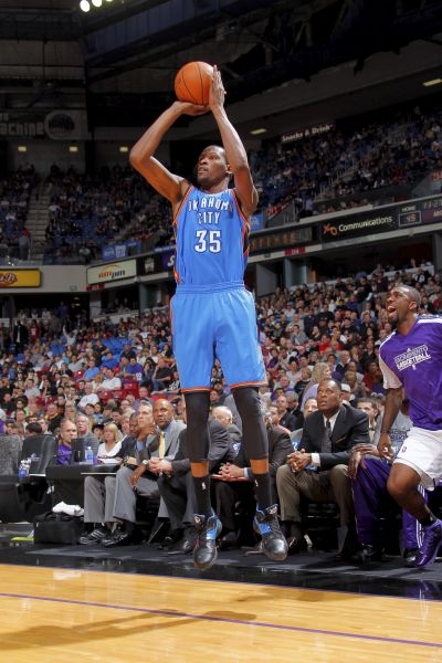 米兰助教兰杜奇称莱奥内收肌受伤明日检查