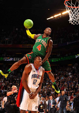 德州游骑兵队新秀席尔（Sebastian Walcott）在 1A 展示超过 110 哩的击球初速