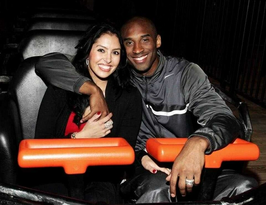 [CBA]萨姆纳借挡拆突破 大步流星上篮得手