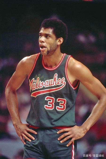 《瑞奇与叮当：裂痕》新中文演示 场景精美，武器多样