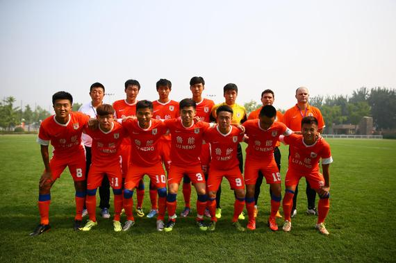 [中超]王钰栋单刀冷静过掉门将 推射空门得手