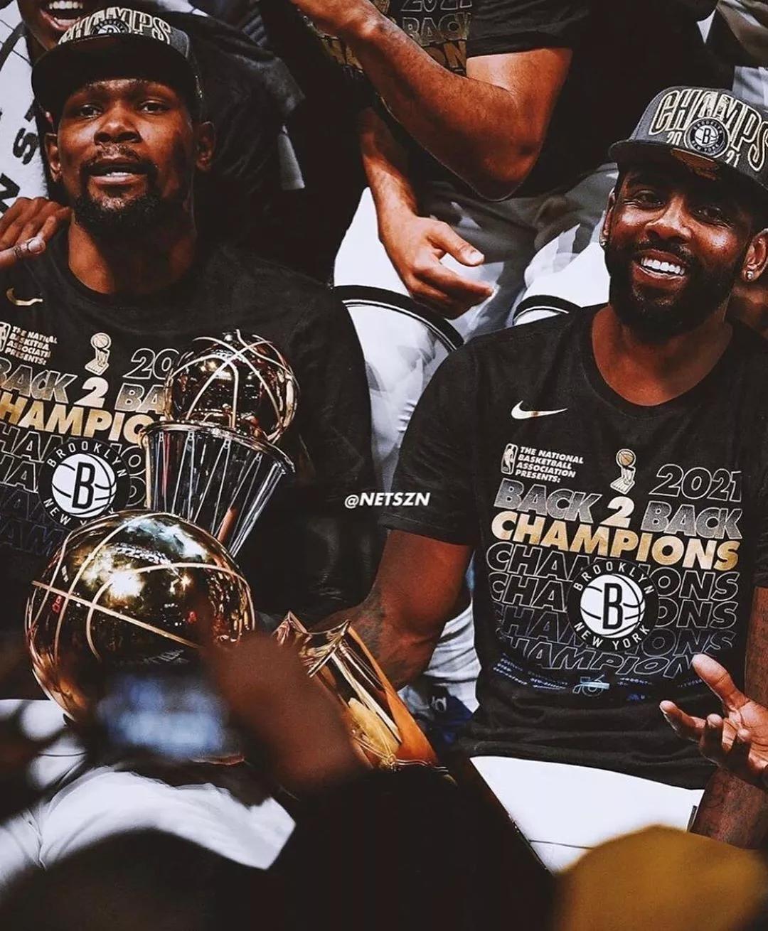 塞尔电台：乌拉圭可能提前放阿劳霍回巴萨，但巴西不放拉菲尼亚